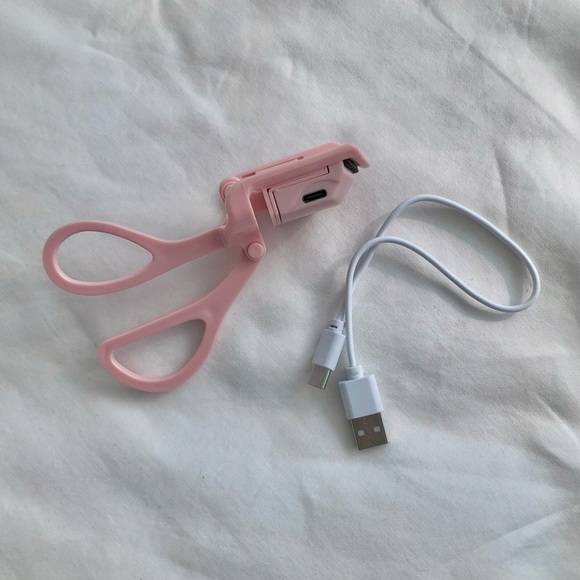 Heated lash curler - Picture 2 of 2